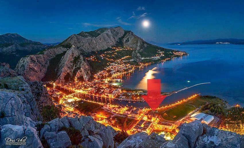 City Apartment Omis Luaran gambar